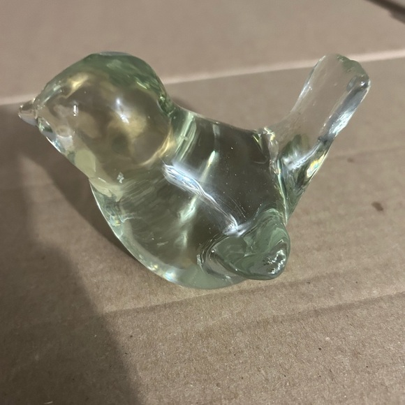 Vintage crystal glass dove figurines/ paperweights- preloved - - Picture 8 of 12